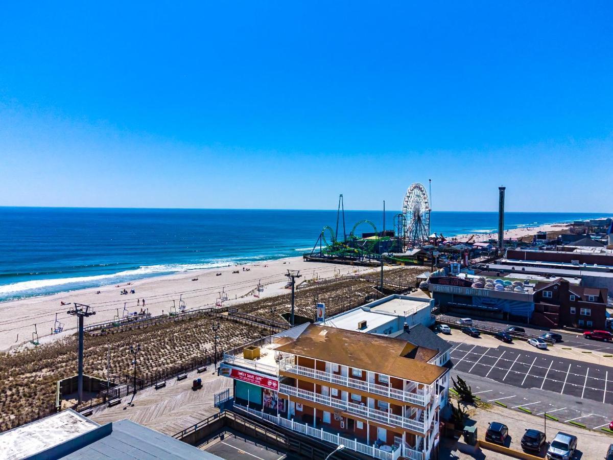 Boardwalk Hotel Charlee & Apartments Beach Hotel Oceanfront 시사이드 헤이츠 외부 사진