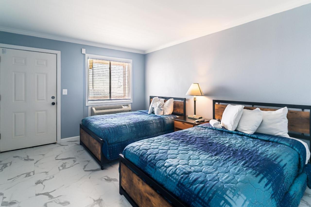 Boardwalk Hotel Charlee & Apartments Beach Hotel Oceanfront 시사이드 헤이츠 외부 사진