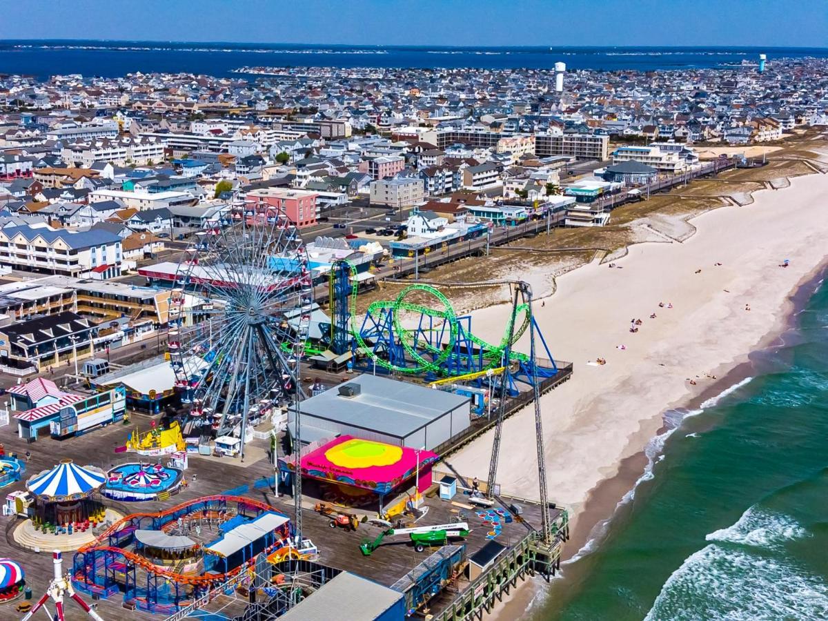 Boardwalk Hotel Charlee & Apartments Beach Hotel Oceanfront 시사이드 헤이츠 외부 사진