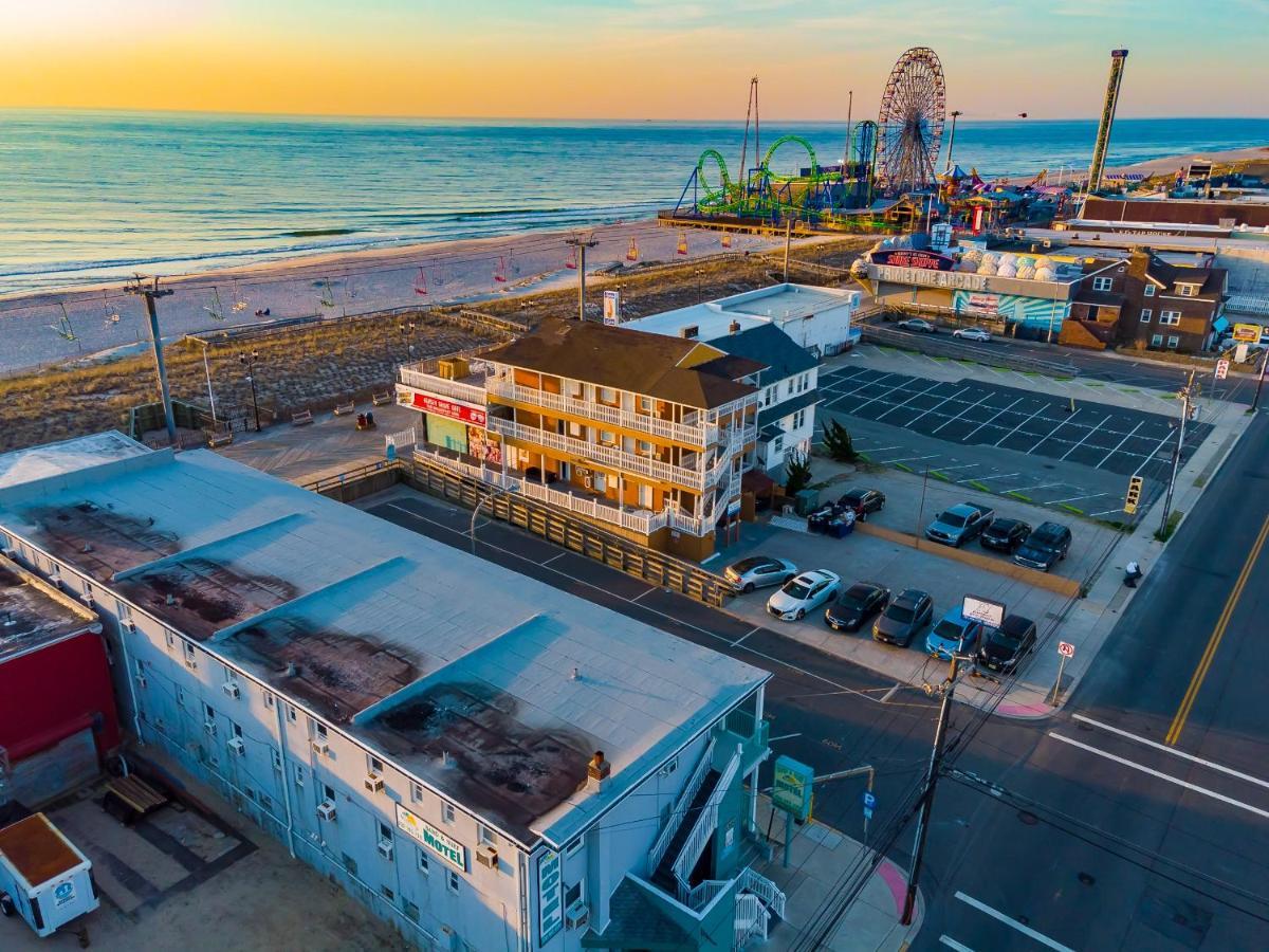 Boardwalk Hotel Charlee & Apartments Beach Hotel Oceanfront 시사이드 헤이츠 외부 사진