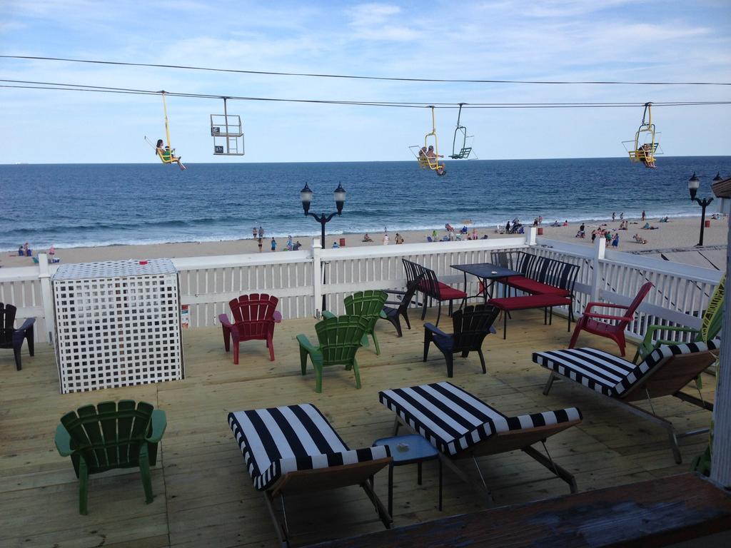 Boardwalk Hotel Charlee & Apartments Beach Hotel Oceanfront 시사이드 헤이츠 외부 사진