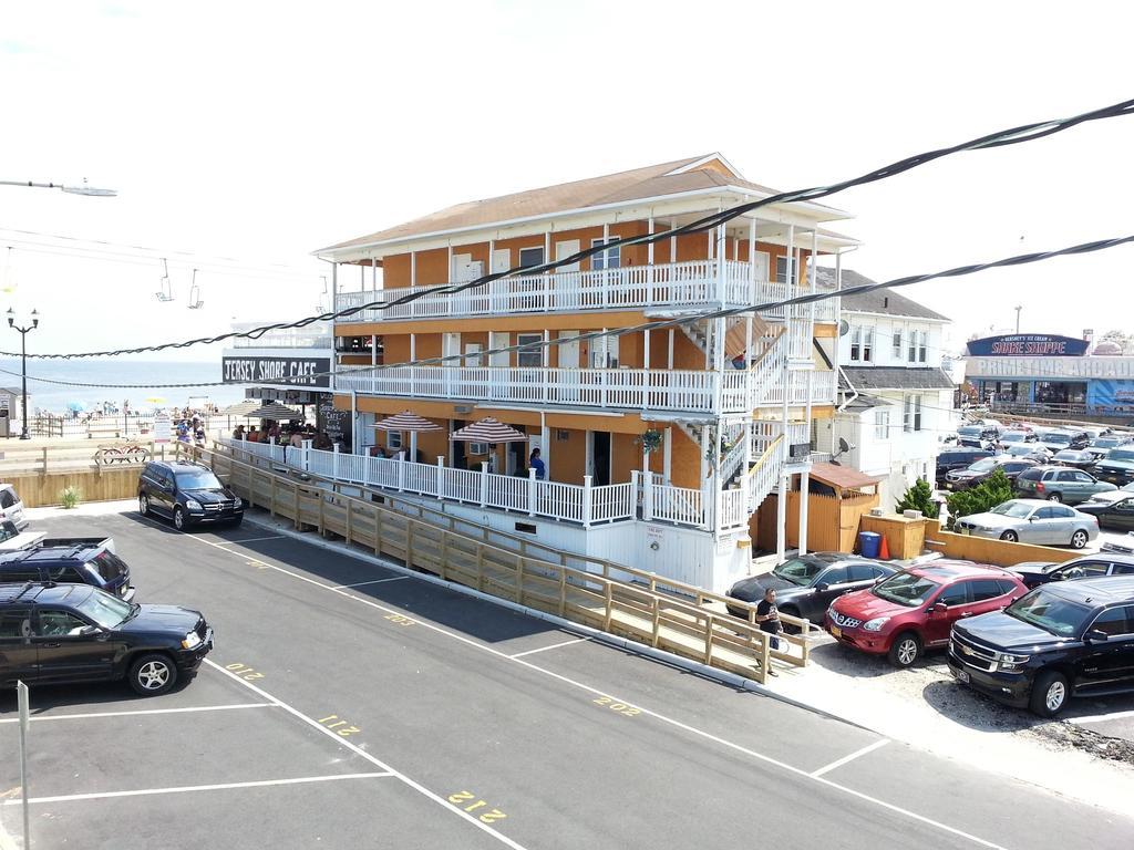 Boardwalk Hotel Charlee & Apartments Beach Hotel Oceanfront 시사이드 헤이츠 외부 사진