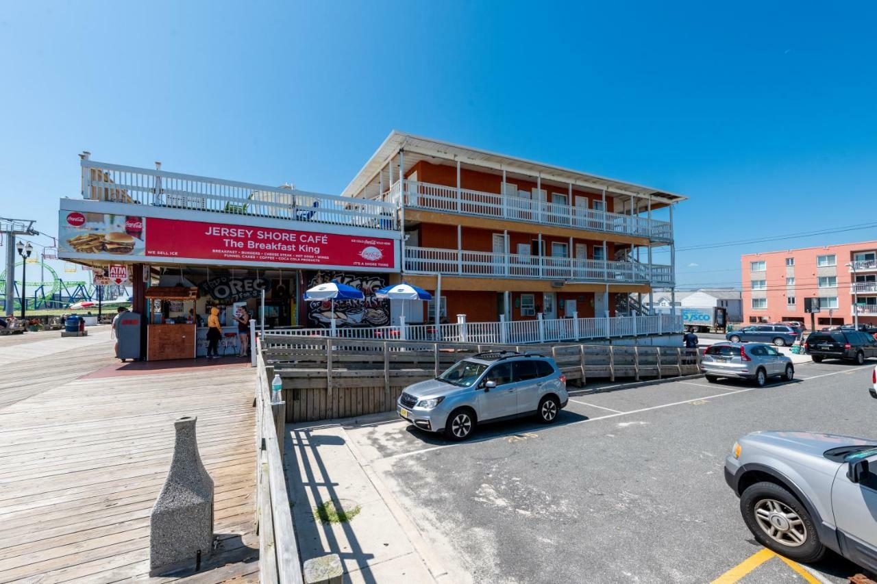 Boardwalk Hotel Charlee & Apartments Beach Hotel Oceanfront 시사이드 헤이츠 외부 사진