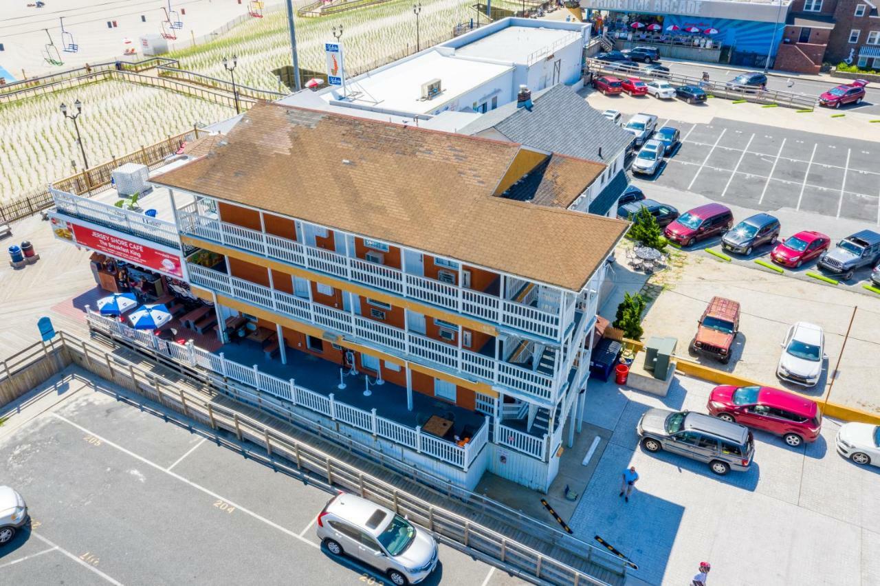 Boardwalk Hotel Charlee & Apartments Beach Hotel Oceanfront 시사이드 헤이츠 외부 사진