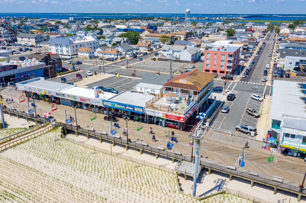 Boardwalk Hotel Charlee & Apartments Beach Hotel Oceanfront 시사이드 헤이츠 외부 사진