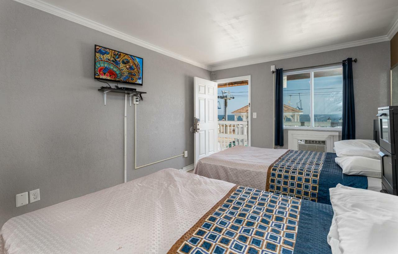 Boardwalk Hotel Charlee & Apartments Beach Hotel Oceanfront 시사이드 헤이츠 외부 사진